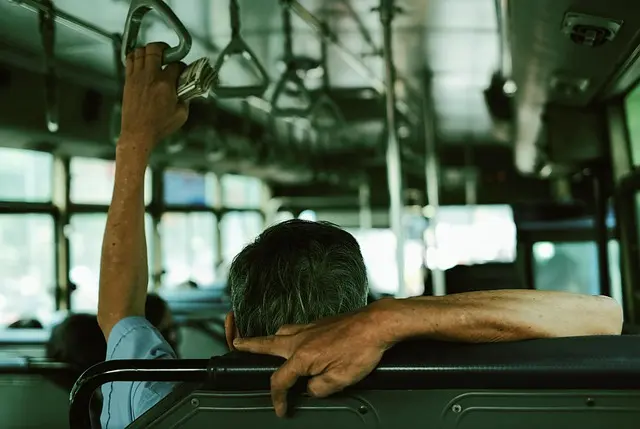 Les 10 Meilleures Astuces pour Voyager Loin Économiquement