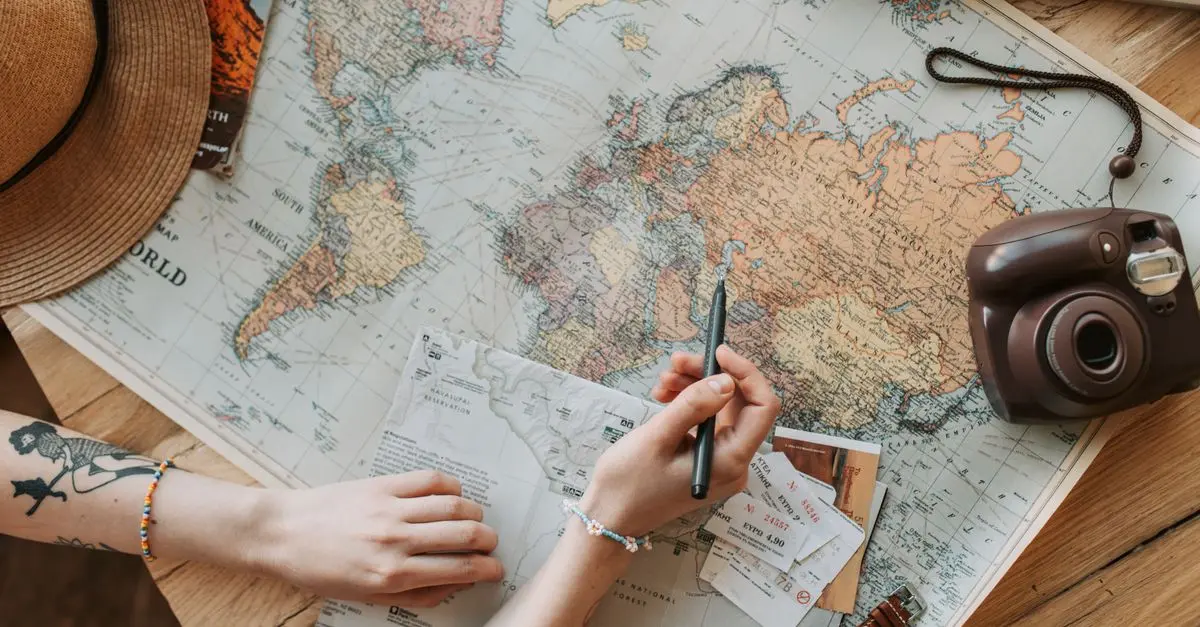 Comment voyager lointain sans se ruiner : astuces pratiques